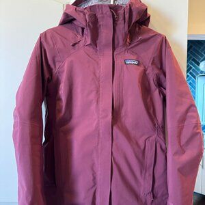 Patagonia Women's Insulated Powder Town GOR-TEX Jacket (size Small)